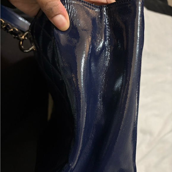 Elegant Navy Quilted Handbag - Picture 11 of 13